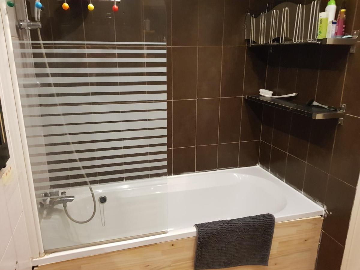 Grand Appartement Fonctionnel Et Calme Sur Lyon8 A 2 Pas Du Metro 外观 照片